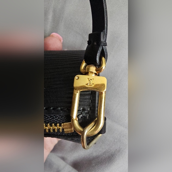 Louis Vuitton Black Epi Mini Papillon Pouchette - Picture 6 of 16